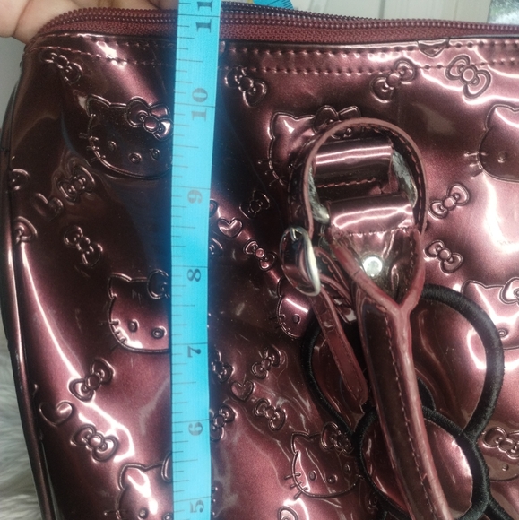 Authentic Sanrio Hello Kitty Lg Round Double Handle + Dust Bag, Burgundy/Wine - Picture 5 of 5